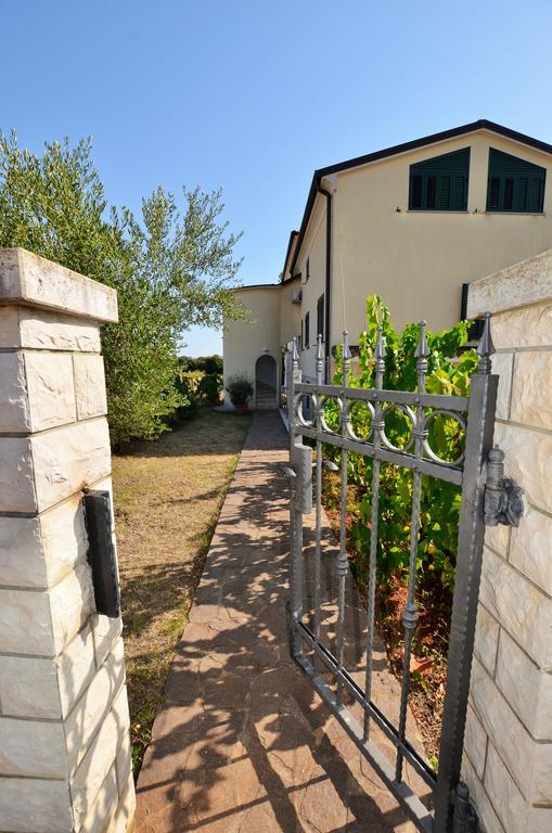 Apartments Sv. Pelegrin Umag Exterior foto
