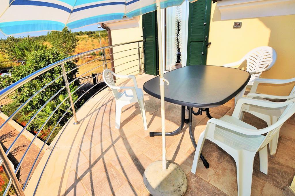 Apartments Sv. Pelegrin Umag Exterior foto